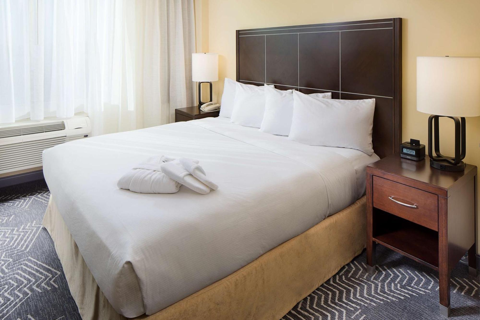 Doubletree By Hilton Los Angeles/Commerce Extérieur photo