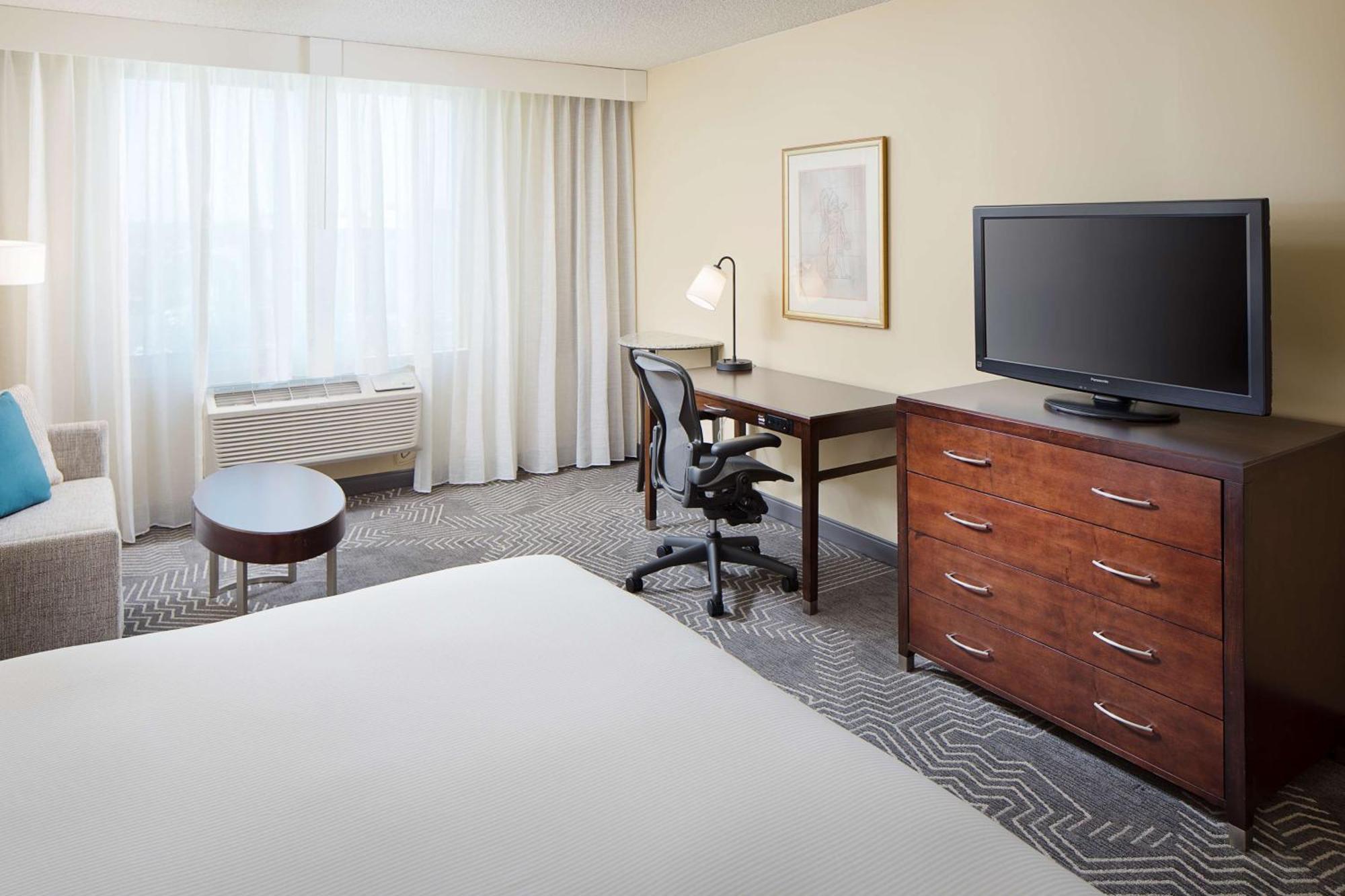 Doubletree By Hilton Los Angeles/Commerce Extérieur photo