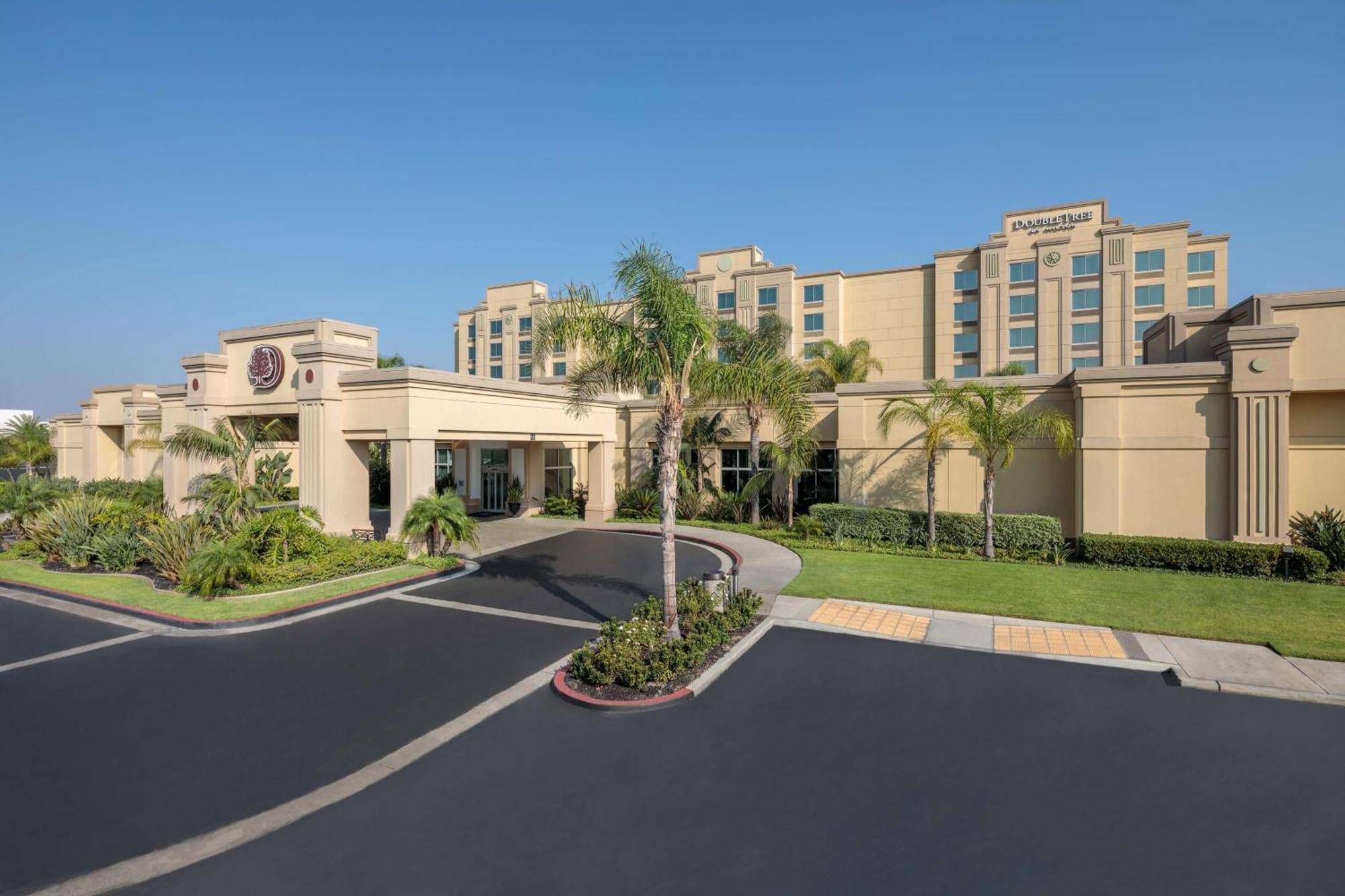 Doubletree By Hilton Los Angeles/Commerce Extérieur photo