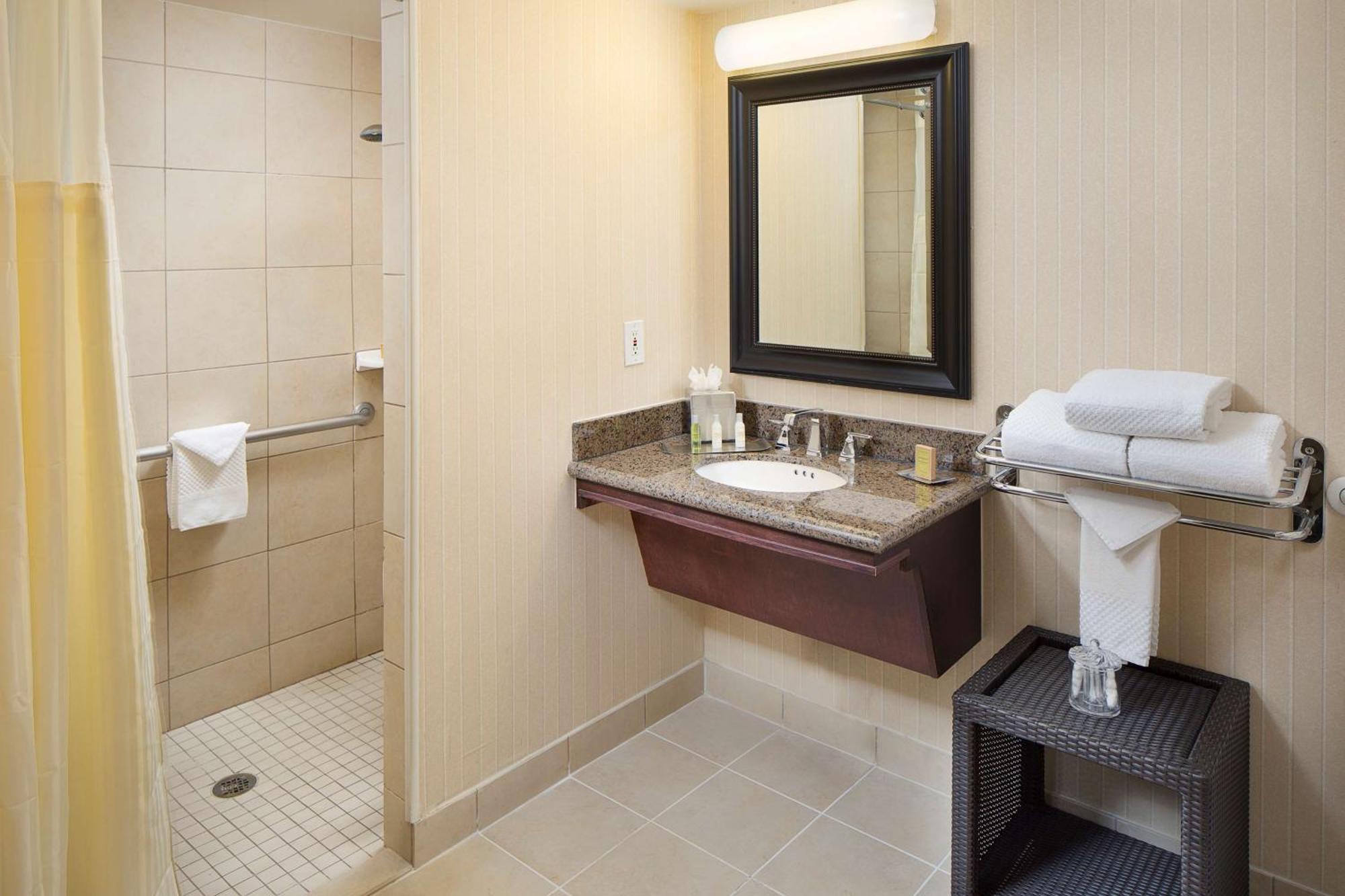Doubletree By Hilton Los Angeles/Commerce Extérieur photo