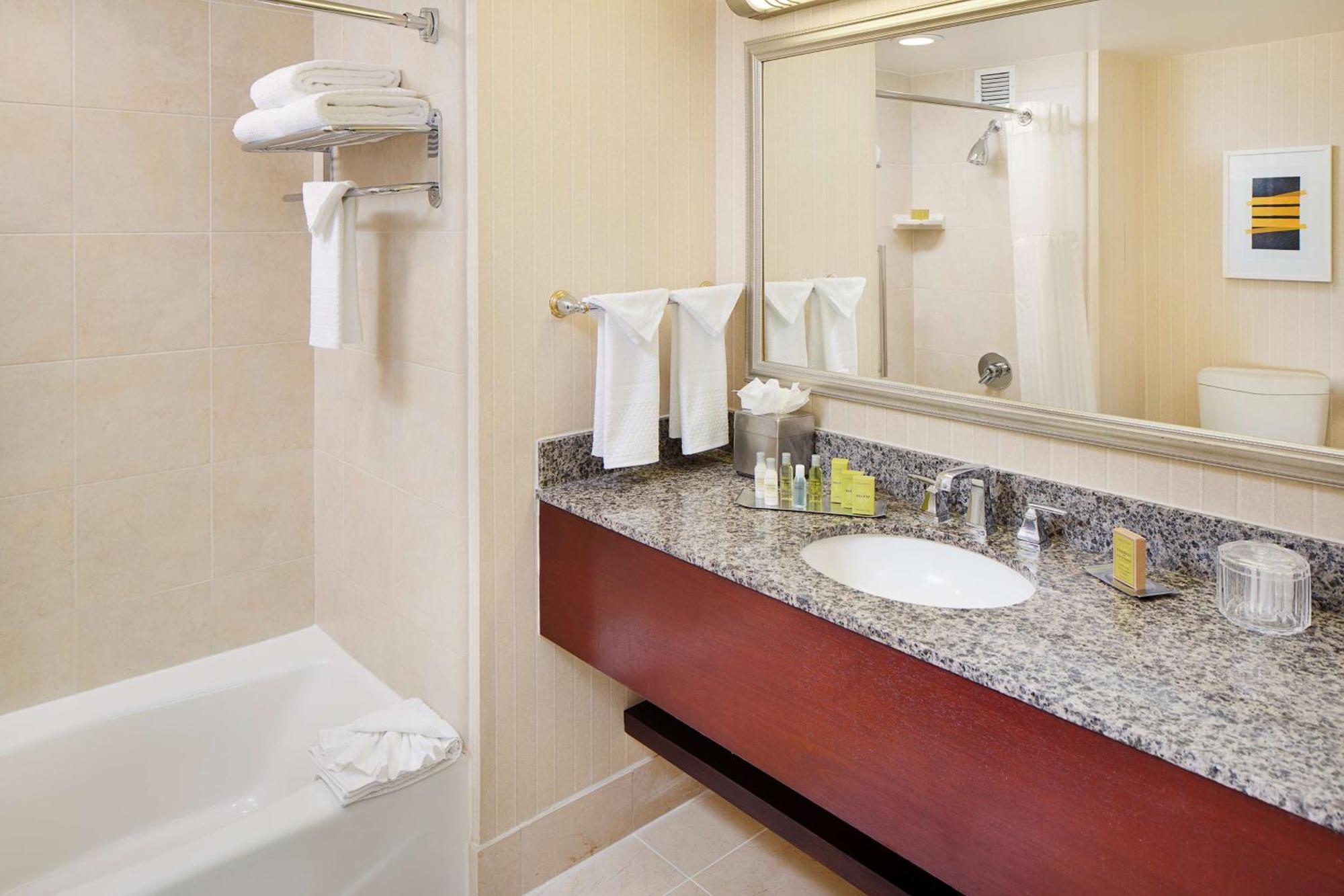 Doubletree By Hilton Los Angeles/Commerce Extérieur photo